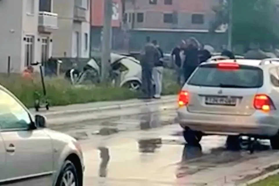 Tragedija: U saobraćajnoj nesreći kod Kiseljaka poginuo 19-godišnjak