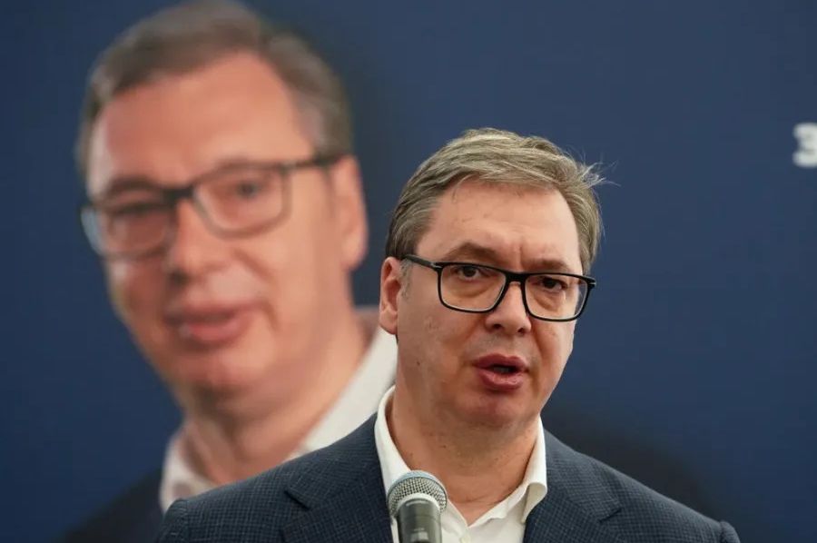 VUČIĆ NAJAVIO PRIJEVREMENE IZBORE: Evo šta je poručio