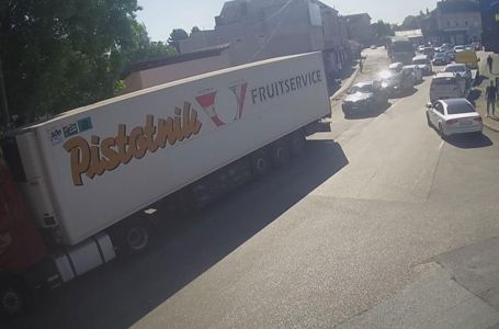 Duge kolone vozila na izlazu iz BiH