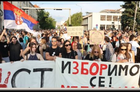 ŠIROM SRBIJE PROČITAN ISTI GOVOR: "Pokrenućemo građansku neposlušnost, ometaćemo laž, nepravdu...