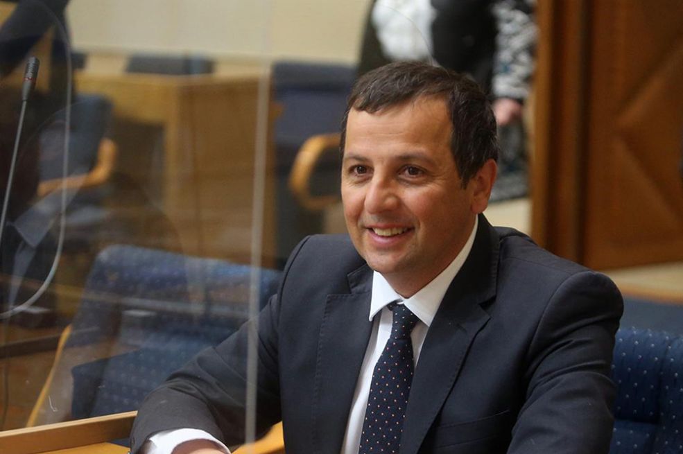 "Vukanović raskrinkao Čovića: HDZ sa 4 poslanika drži pola države!"