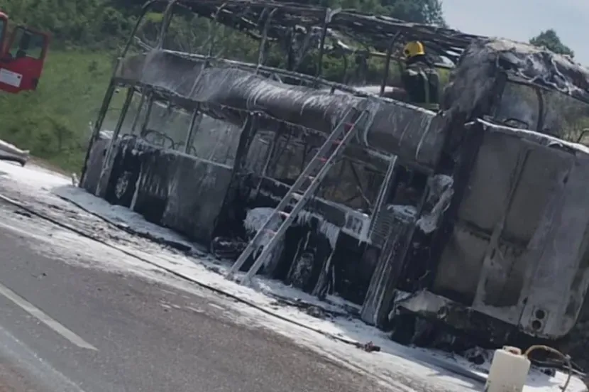 Užas na ekskurziji u Srbiji: Zapalio se autobus pun đaka