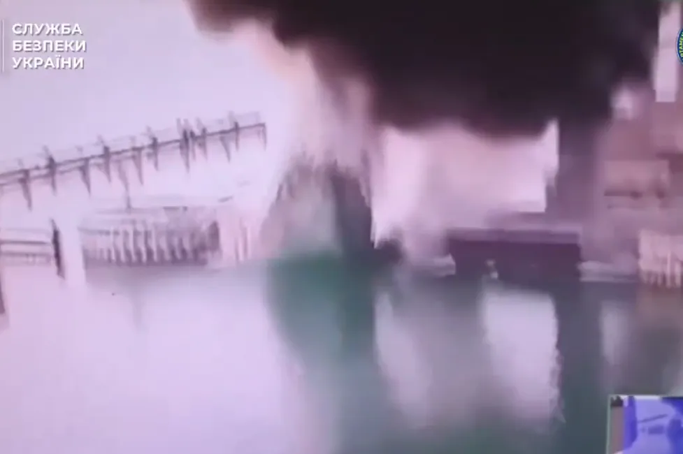 Kremlj: Ukrajina je napala Krimski most, ali nema štete