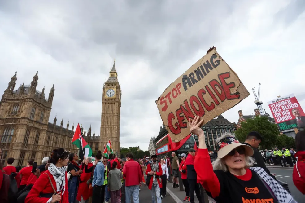 Crvena linija za Palestinu – Hiljade na ulicama Londona protiv politike podrške Izraelu!
