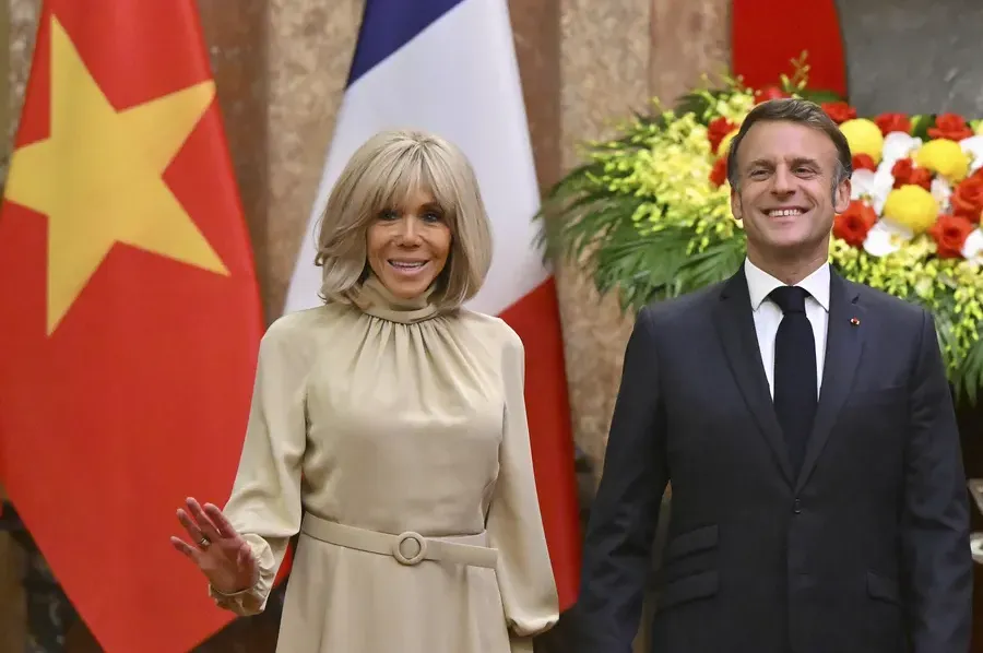 BBC: Emmanuel Macron i supruga će američkom sudu ponuditi 'naučne dokaze' da je Brigitte žena