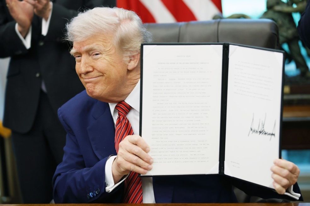 Trump zabranio ulazak državljana 12 zemalja u SAD