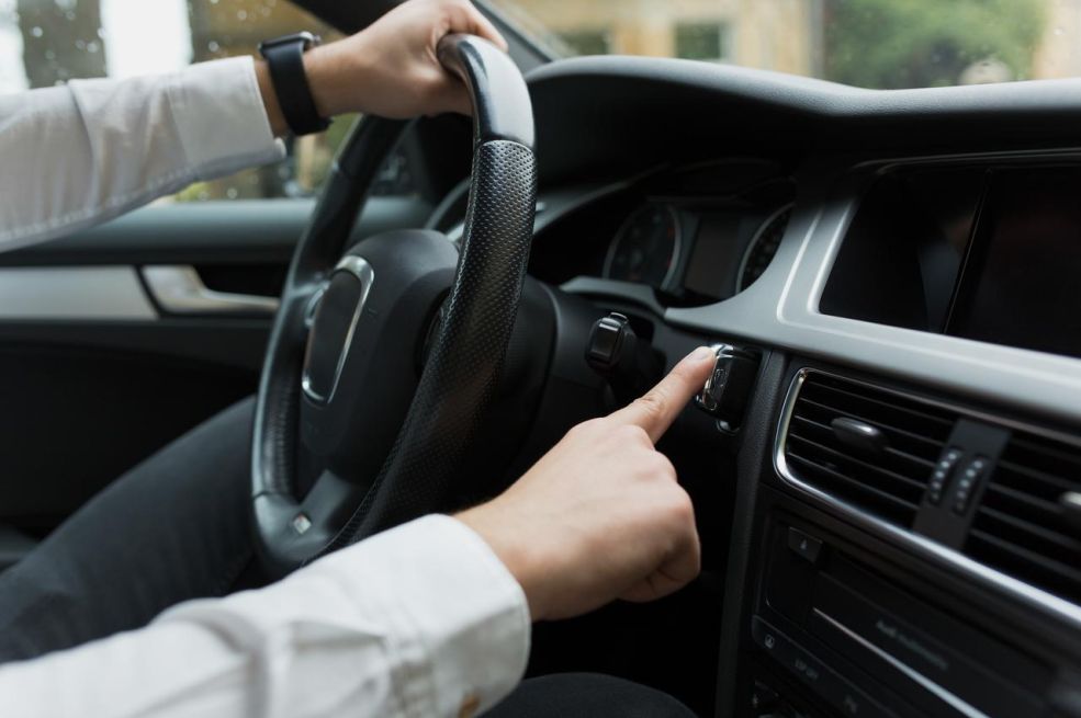 Želite trošiti manje goriva? Samo pritisnite ovo dugme u vašem automobilu!