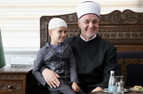 Dirljivo u Sarajevu: Osmijezi djece i bajram-banke na prijemu kod Kavazovića