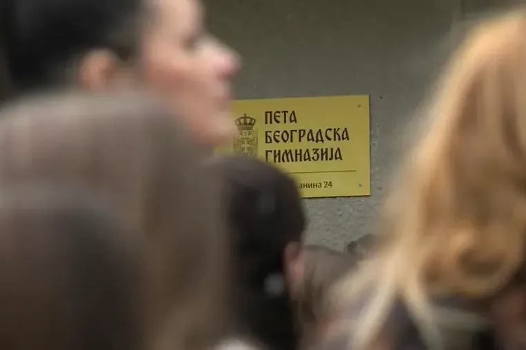 Roditelji Pete gimnazije podnose krivičnu prijavu protiv v.d. direktorke Danke Nešović