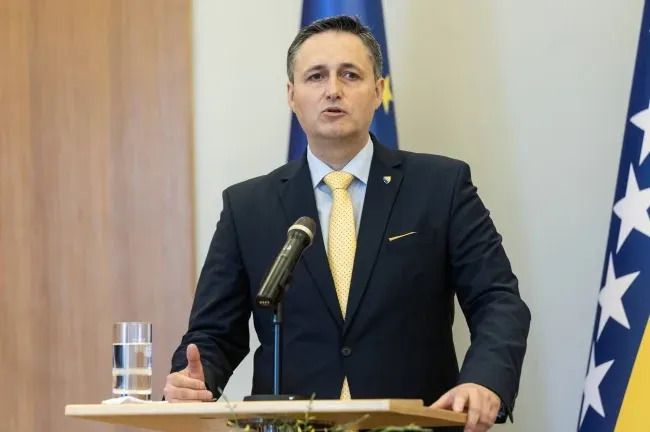 Bećirović traži hitnu sjednicu: BiH pred ključnom odlukom o ekonomskim odnosima sa SAD-om