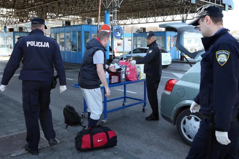 Šta se smije, a šta ne: Pazite šta prenosite preko granice, kazne su i do 27.000 KM