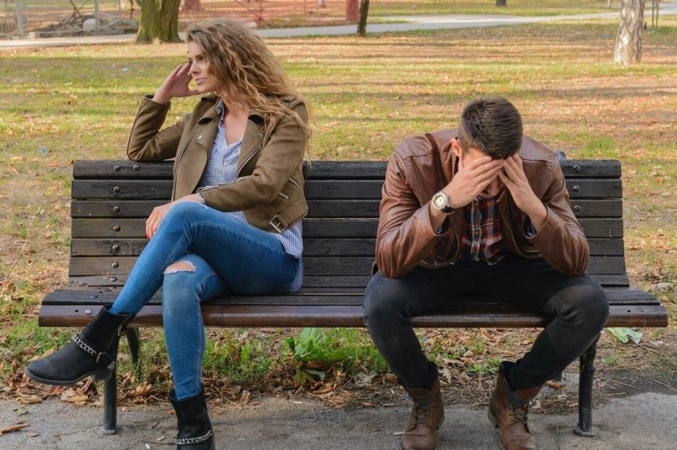 Psiholog upozorava: Ova riječ, od samo tri slova, tiho uništava veze i brakove