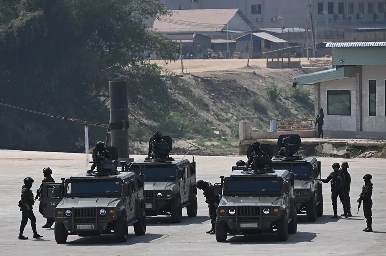 POČEO JURIŠ, NA POMOLU NOVI RAT OD KOG ĆE SVIJET DRHTATI?! "Gomilaju vojsku, jasno je šta se sprema"