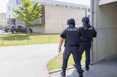 STIŽU DETALJI O NAPADAČU IZ GRAZA: Ima 22 godine, u školu upao sa...