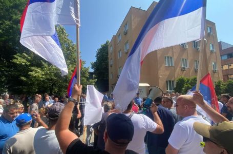 “Mile, lopove” odjekuje Banja Lukom! (VIDEO)