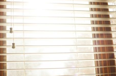 TRIK KAKO DA OČISTITE VENECIJANERE: Biće blistavi i čisti za 5 minuta