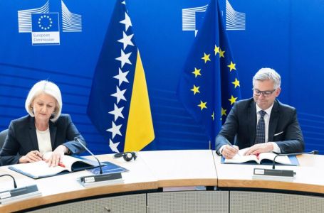 Borjana Krišto u Briselu potpisala sporazum s Frontexom