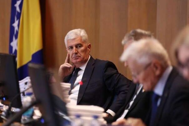 Zakazana hitna sjednica Doma naroda: Šta su smislili Čović i Špirić!?