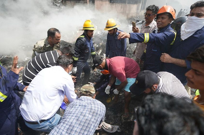 Kompanija čiji je avion pao u Indiji će isplatiti po 100.000 eura porodicama svakog poginulog