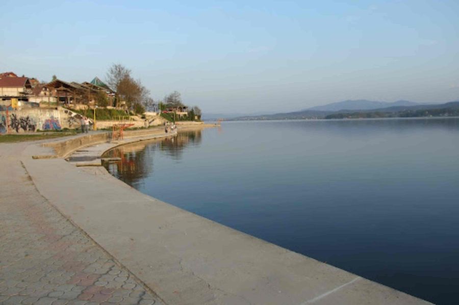 TRAGEDIJA U TUZLANSKOM KANTONU: Mladić se utopio u jezeru Modrac