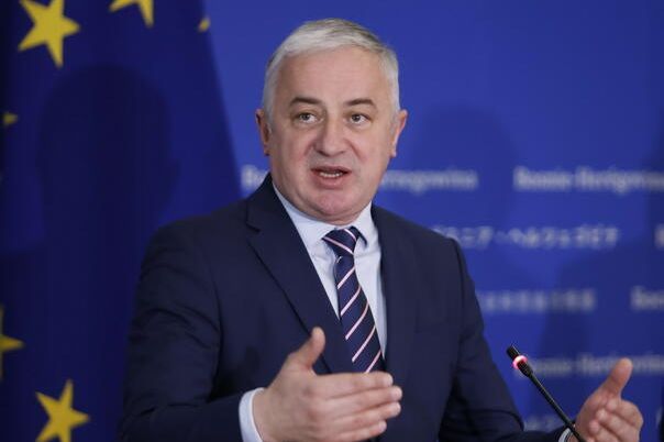 Borenović žestoko Dodiku: Sveli ste RS na jednu petinu!