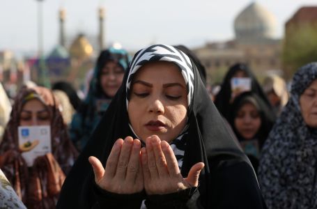 Iran u potpunoj panici: Masovno hapse svoje građane, svuda vide špijune