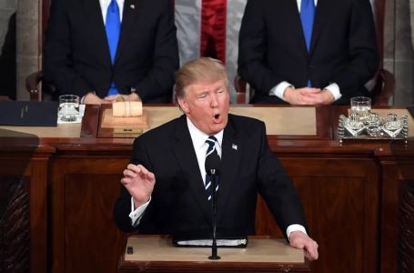 Zabranjuje se Trump da SAD-a napadne Iran!