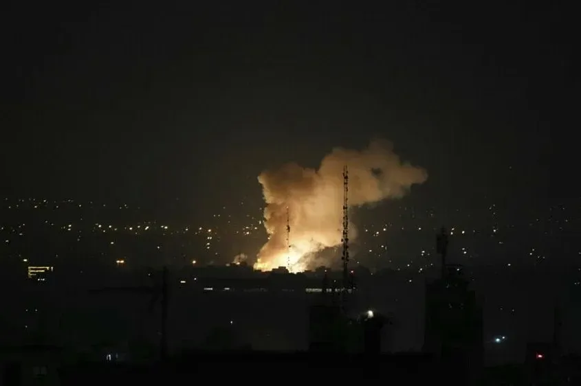 Bloomberg: Washington se sprema za mogući napad na Iran u idućim danima