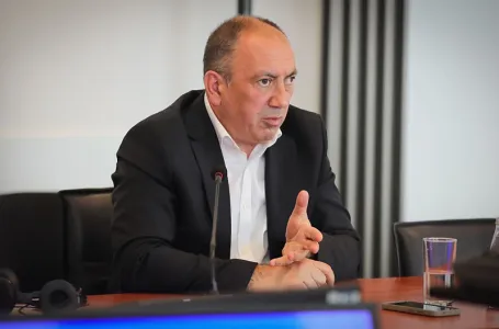 Crnadak pita Vladu RS-a povodom formiranja rezervnog sastava policije: Da li ste normalni?