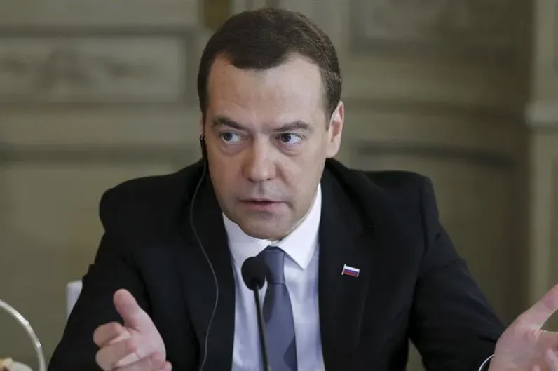 Medvedev: Rusija neće isporučivati ​​nuklearno oružje Iranu
