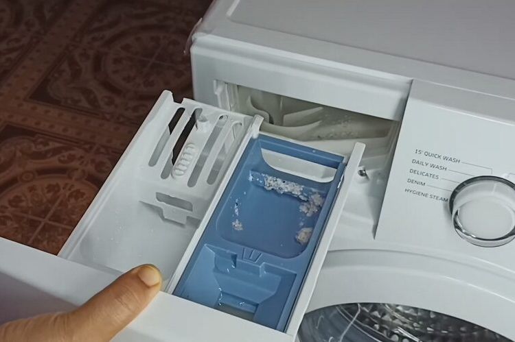 Mnogi još uvijek ne znaju da veš mašina ima tajno dugme za čišćenje fioke: Evo gdje se nalazi