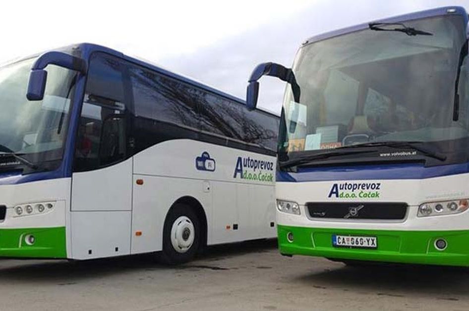 Vozač u Srbiji izbacio djevojčicu iz autobusa jer je slušala pjesmu "Pada vlada"