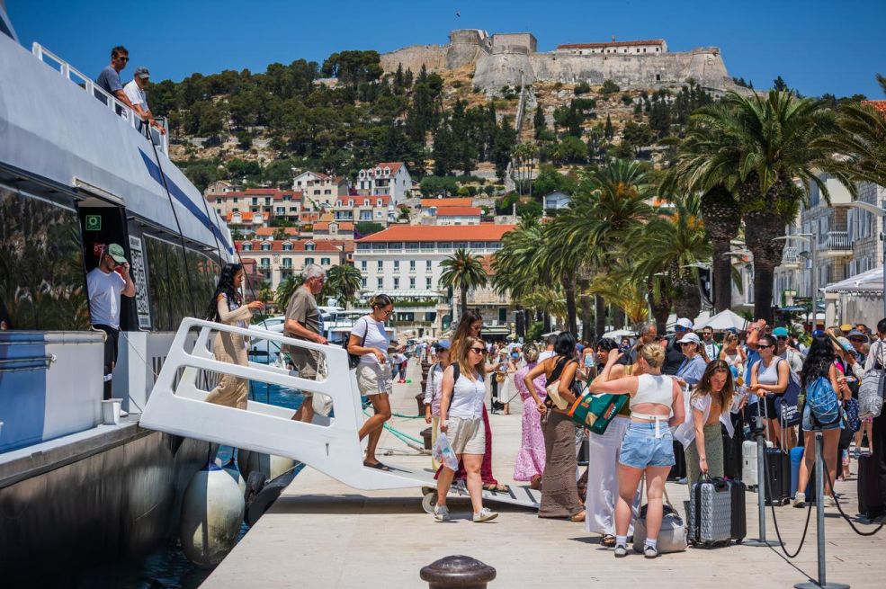 Jadranski ugostitelji progovorili: 'Oni su najgori gosti, ponašaju se kao da su plaže privatne'