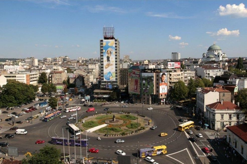 Atmosfera u Beogradu pred protest: Postavljene metalne ograde, "AKO ZAHTJEVI NE BUDU ISPUNJENI DO 21
