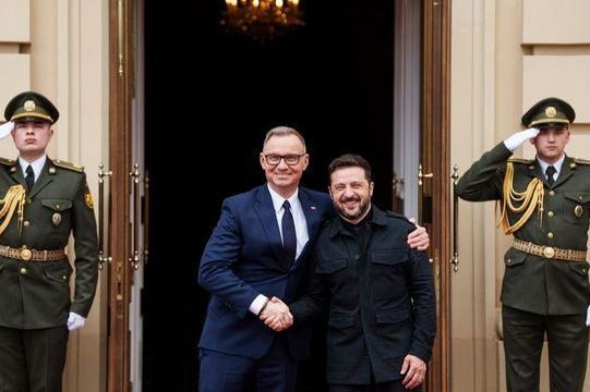 Duda stigao u Kijev: Sastao se sa Zelenskim