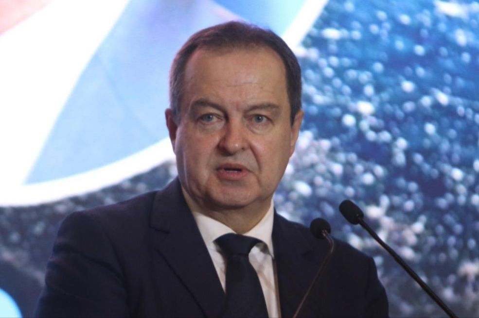 Dačić: Najoštrije osuđujem napade na pripadnike policije