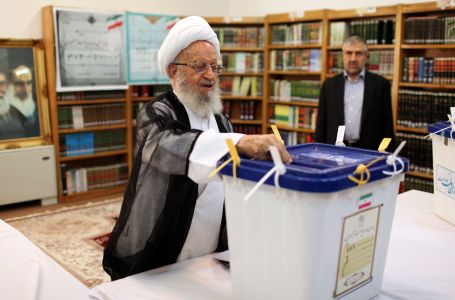 Iranski veliki ajatolah izdao fetvu za sve koji prijete Hamneiu, pozvao na ubistvo Trampa i...