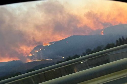 Veliki požari u Crnoj Gori: Kuće nisu ugrožene, ali su zahvatili ogromnu površinu