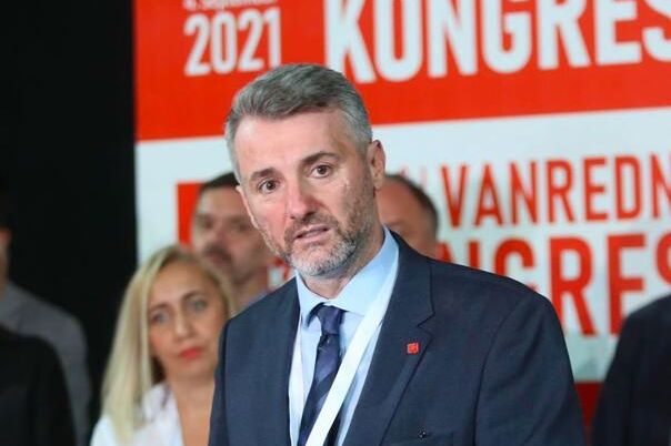 Edin Forto se povlači s čela Naše stranke