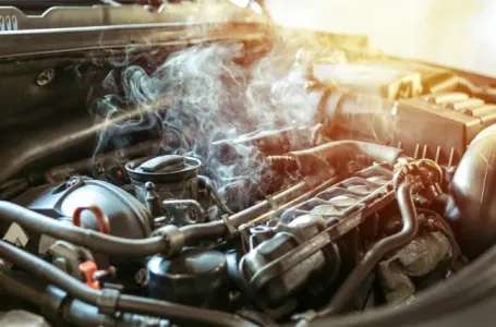 Stručnjak otkriva: KAD VAM AUTO "ZAKUHA" TREBATE URADITI OVE 2 STVARI