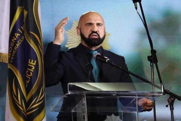 Isak: Bili smo spremni uhapsiti Dodika i onu djecu oko njega