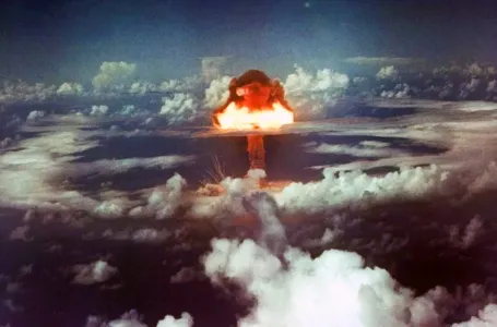 "Bože moj, ŠTA SMO TO UČINILI?" Posljednji intervju sa posadom koja je bacila ATOMSKU BOMBU