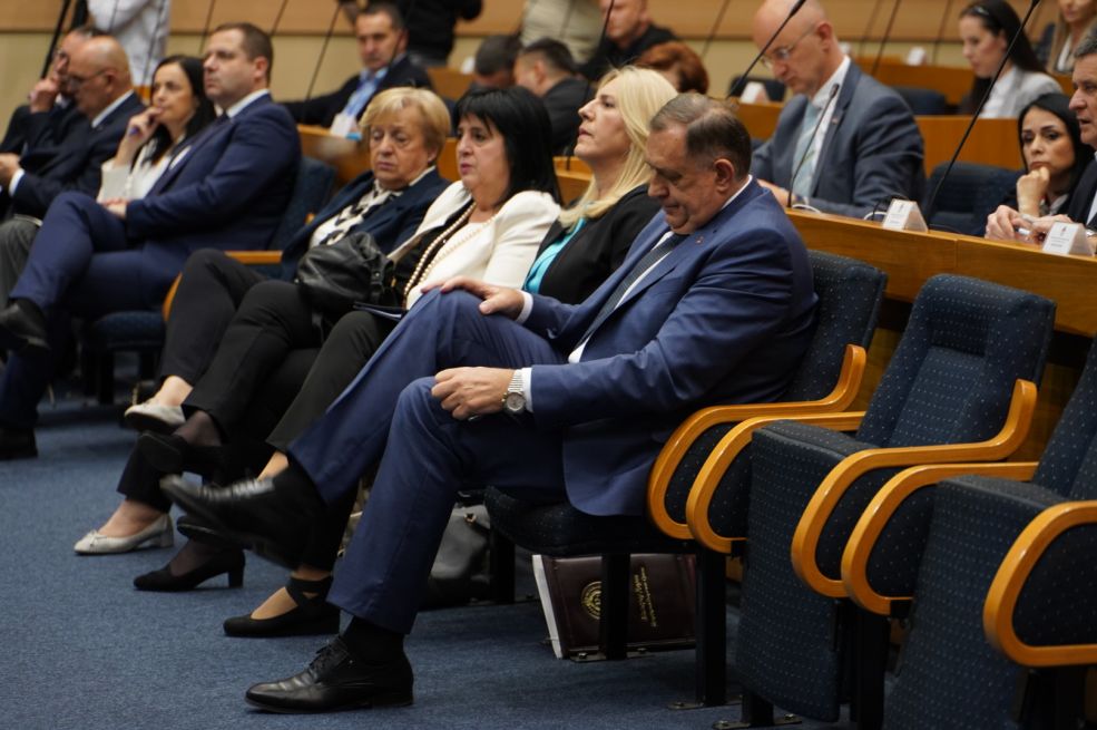 Zašto se SNSD plaši rasprave o javnim preduzećima: U dvije kompanije gubitak veći od pola milijarde