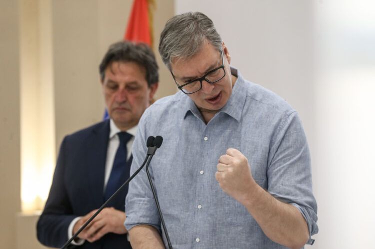 Vučić tvrdi da je vrijeđana novinarka Informera: OBJAVIO SNIMAK