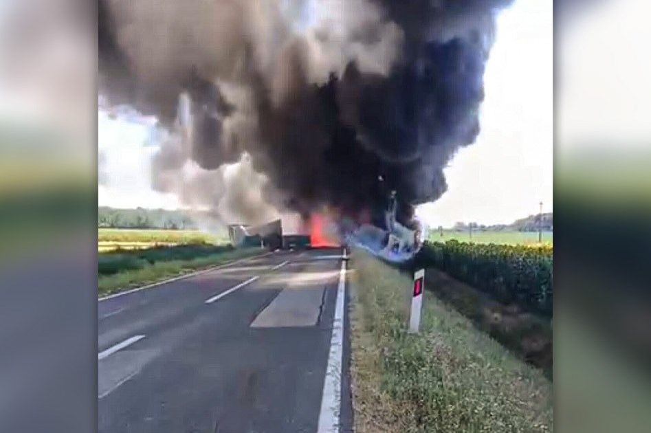 Teška nesreća u Hrvatskoj: Kamioni se sudarili i zapalili, jedna osoba poginula