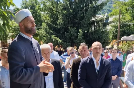 Emotivan govor ef. Velića na dženazi: Dosta će Miljacke proteći dok se novi Emir rodi u ovom gradu