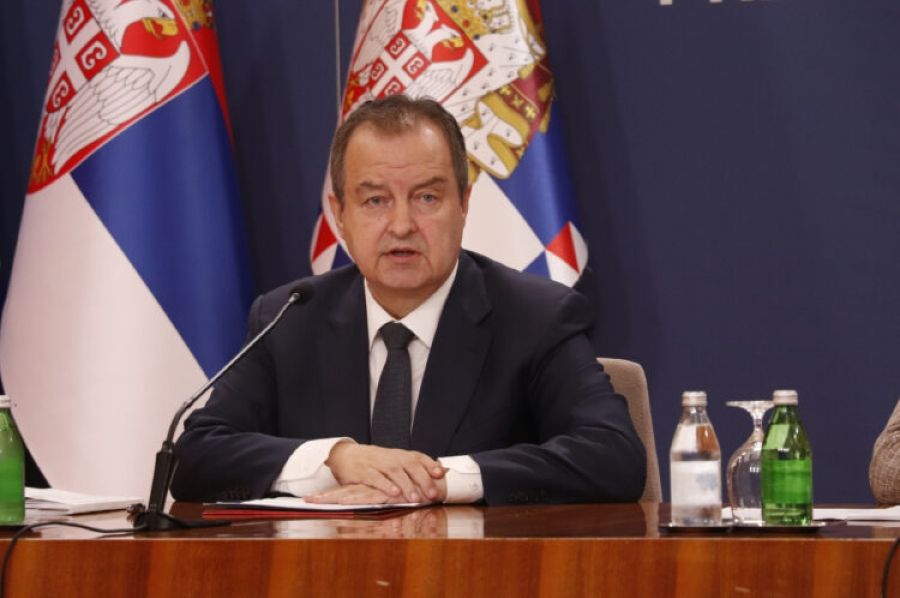 Dačić se oglasio o hapšenju majke koja je ostavila bebu kod kontejnera: Za ovo se sumnjiči