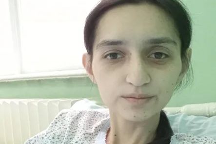 Pomozimo Umihani Bajramović da ozdravi, majka dvoje djece se bori sa Kronovom bolešću i celijakijom