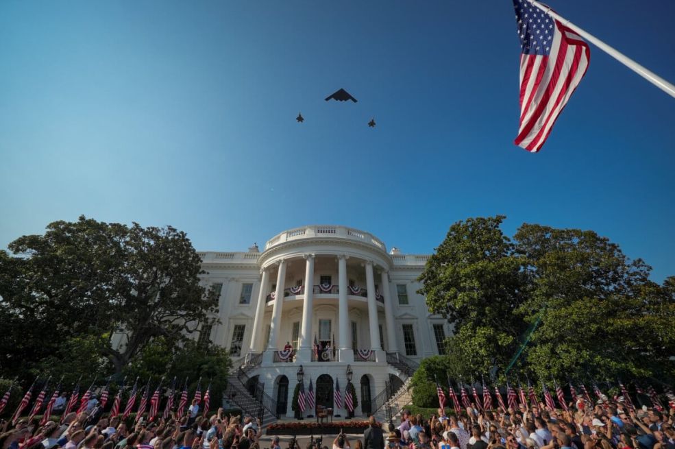 Obilježen dan nezavisnosti SAD-a: Trumpa preletom pozdravili bombarderi B-2 koji su napali Iran