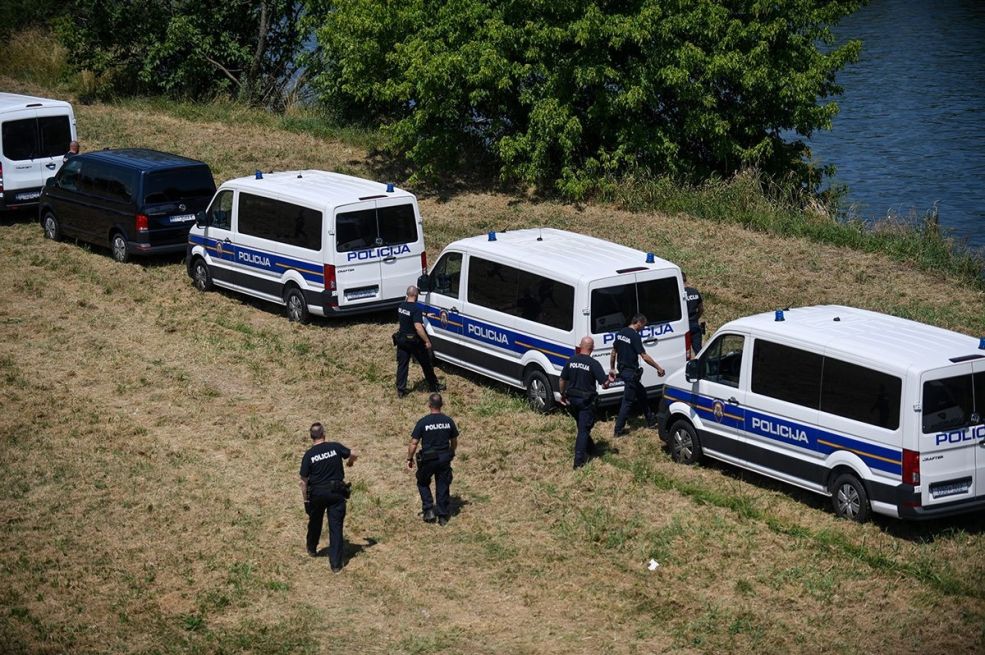 Dva sata prije koncerta Thompsona: Privedene čak 44 osobe